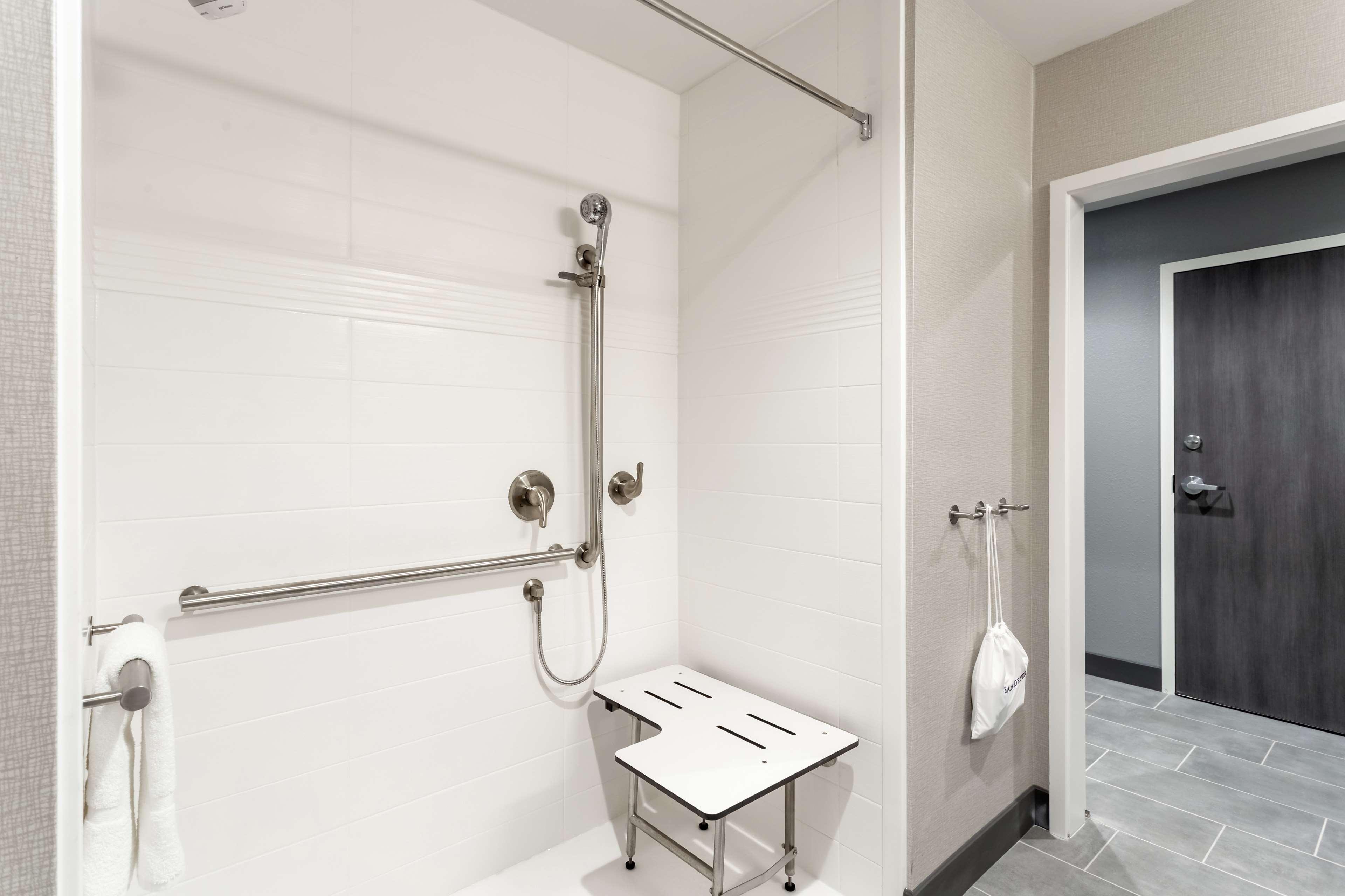 Hampton Inn Madison, Oh Exteriör bild