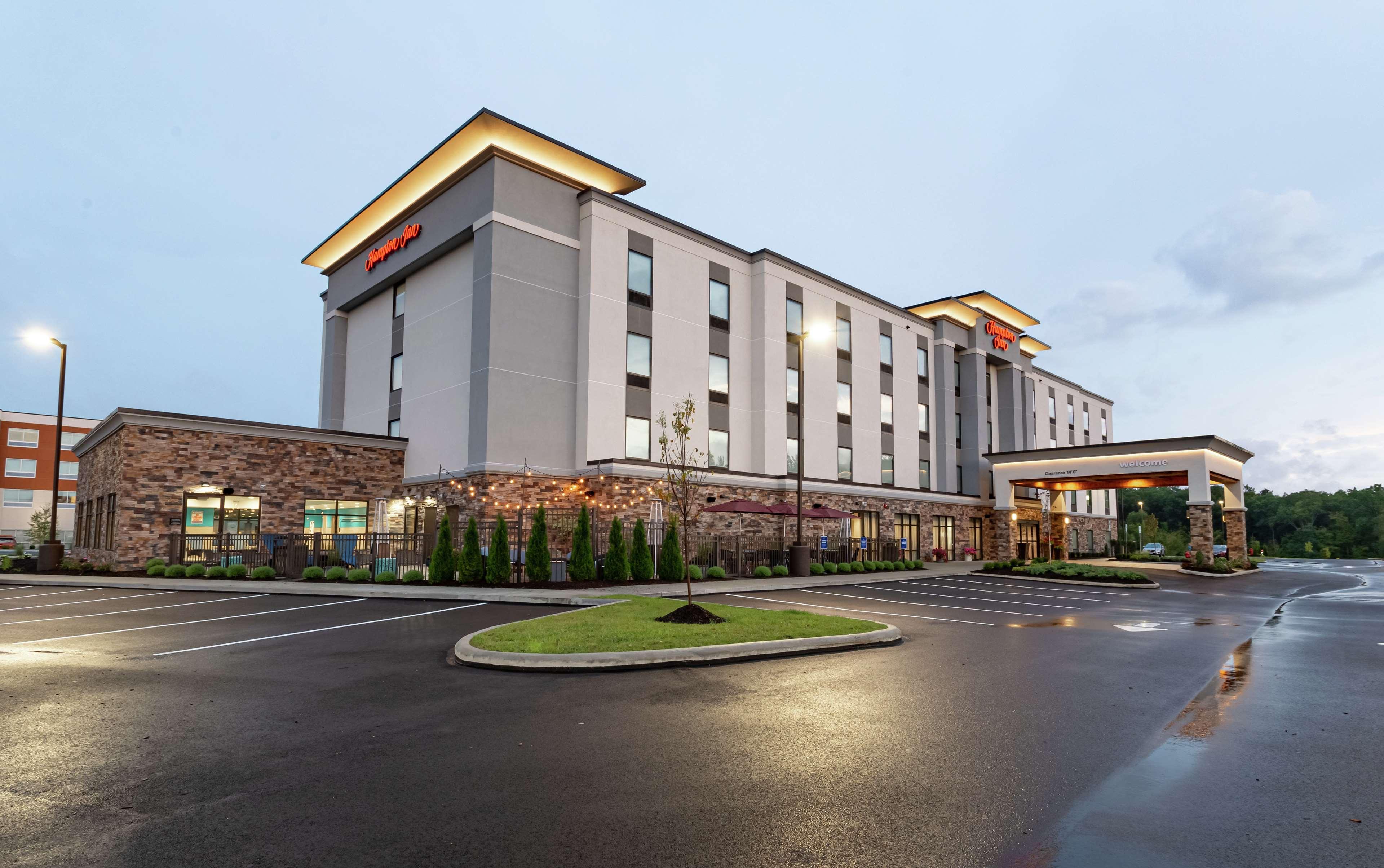 Hampton Inn Madison, Oh Exteriör bild